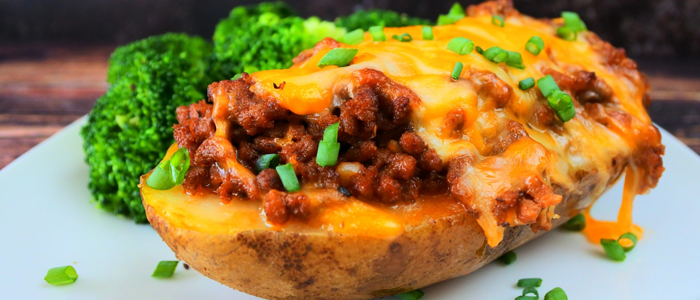 Jacket Potato With Spicy Mince 